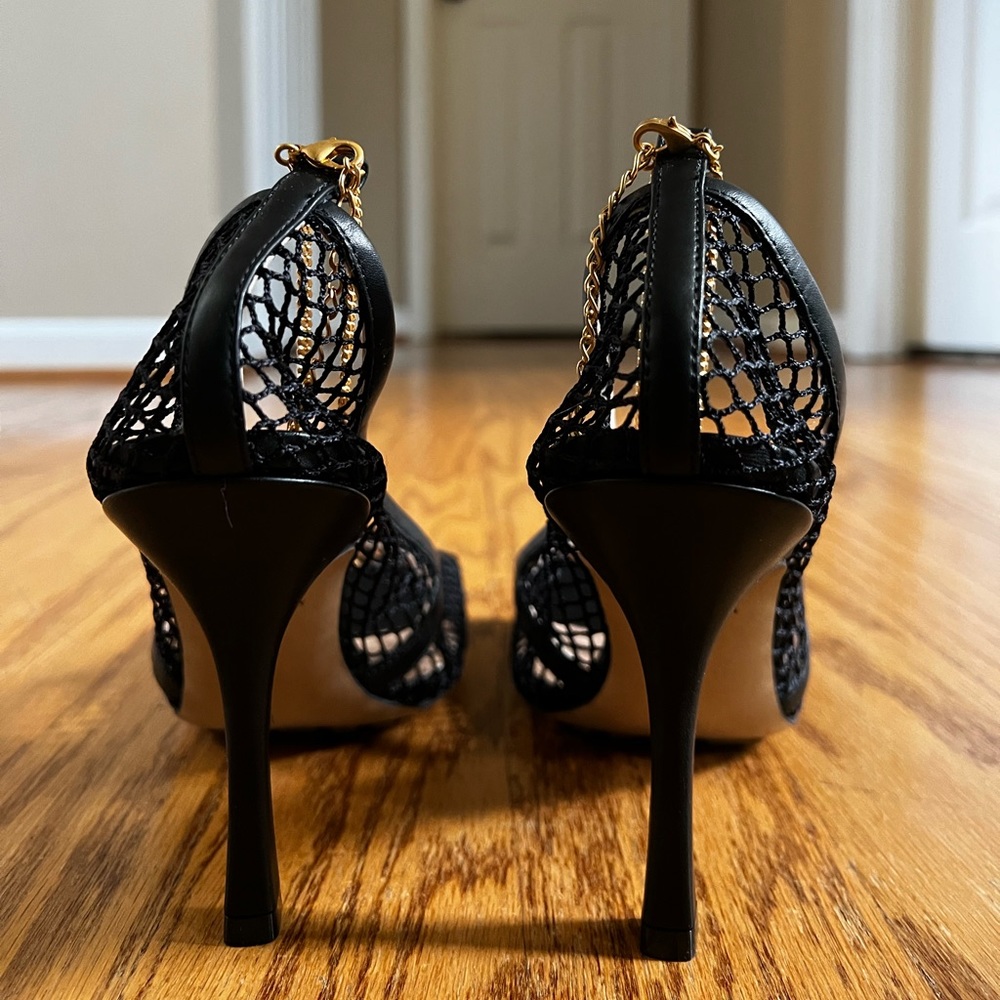 Bottega Veneta Black Mesh Stretch Pumps in 39.5 - Picture 7 of 16